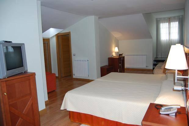 Hotel Meleiros Castro De Sanabria Rum bild