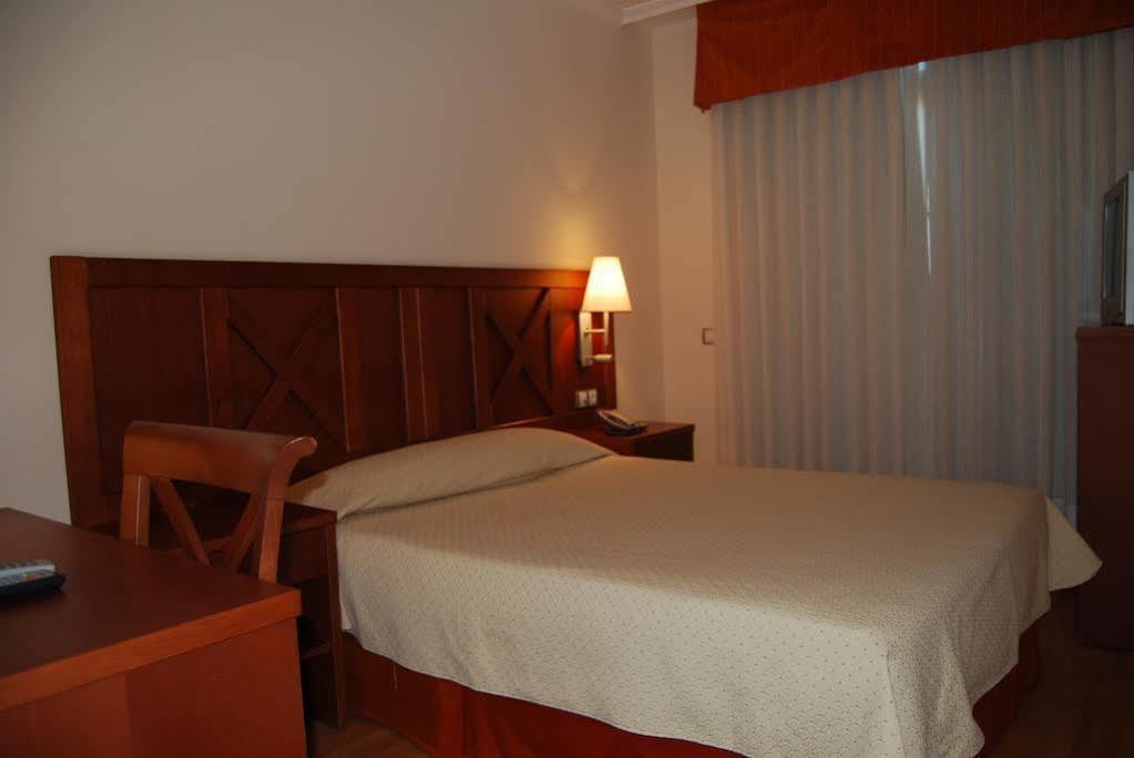 Hotel Meleiros Castro De Sanabria Exteriör bild